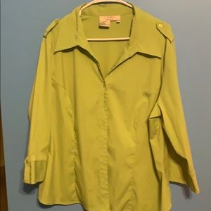 Como Woman Green Button Down Blouse with Notched Collar, Size 2X